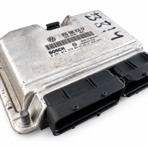 Calculateur moteur Bosch Volkswagen ECU 03G 906 016 CP – boîtier électronique automobile sur fond blanc.